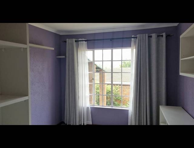 3 BEDROOM TOWNHOUSE FOR SALE IN RANGEVIEW EXT 4